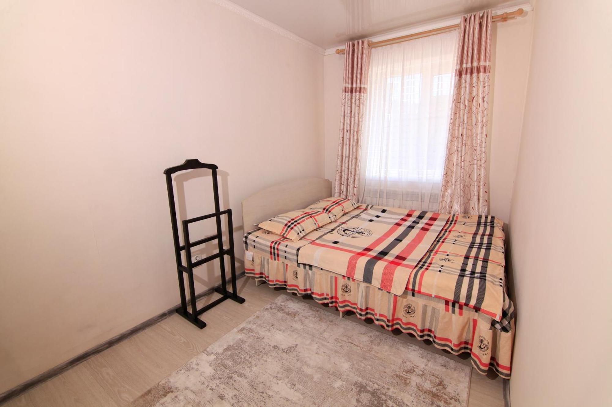 Nomads Home Bishkek Exteriör bild
