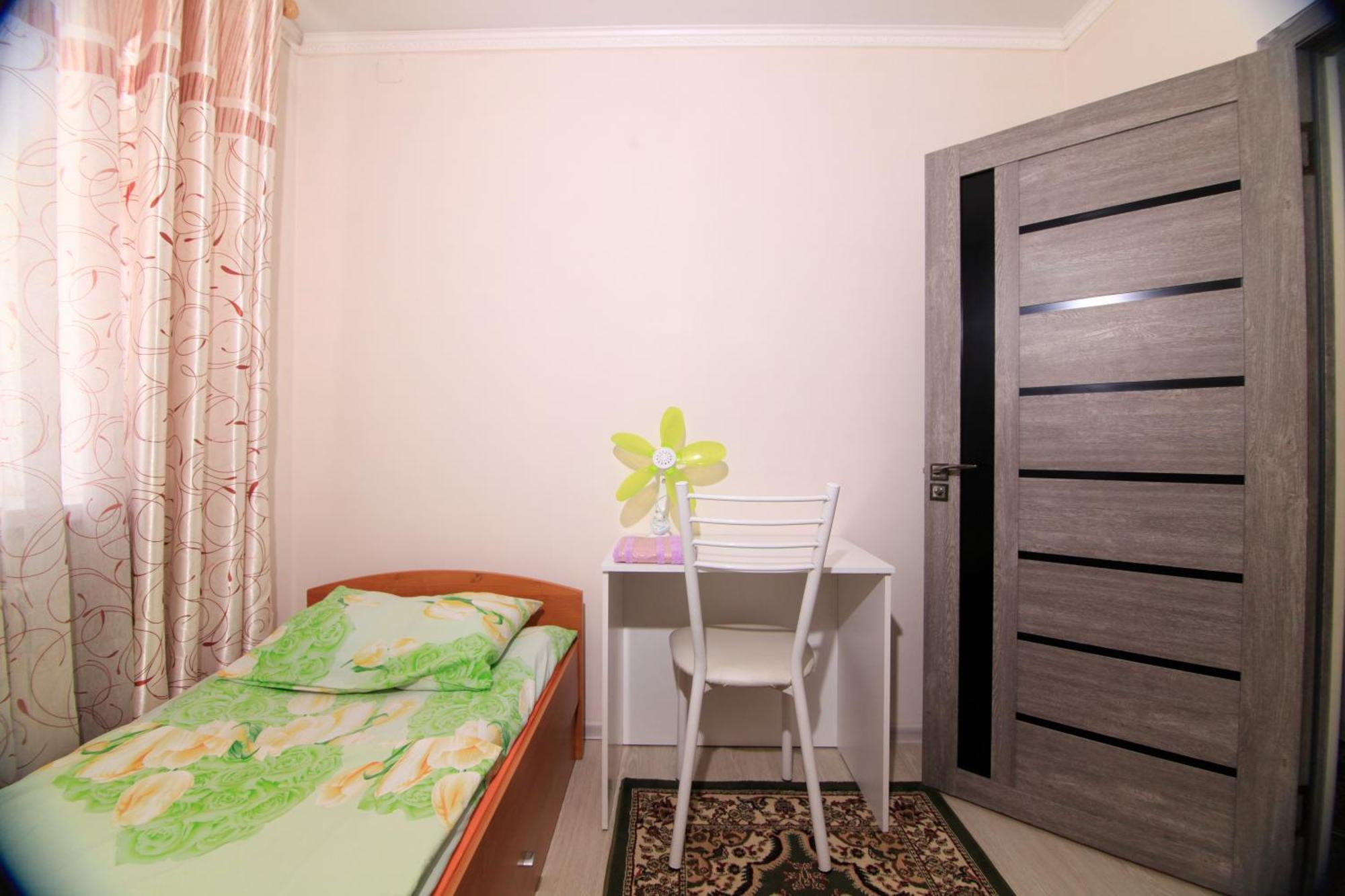 Nomads Home Bishkek Exteriör bild